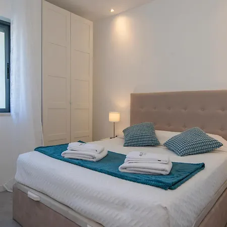 B96 - Naus Flat In Lägenhet Lagos